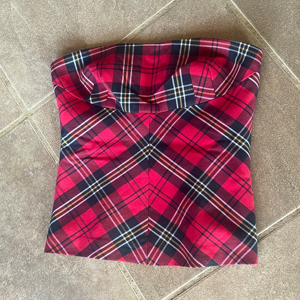 NEW Trina Turk Halter Top! Size Small